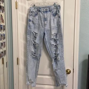 American Eagle Curvy Stretch Mom Jean